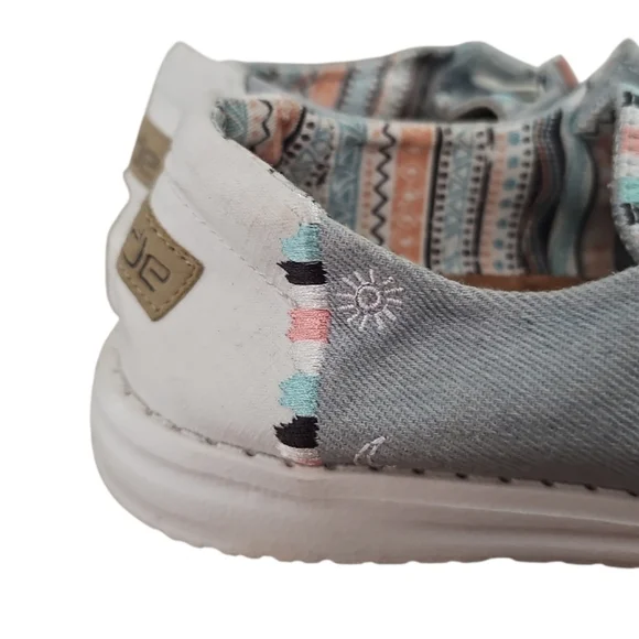 Hey Dude Wendy Boho Light Denim Slip-On Shoes Women’s 7 Casual Comfort Travel - Picture 10 of 13